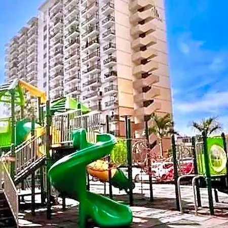 Spacious Condo Unit With Balcony