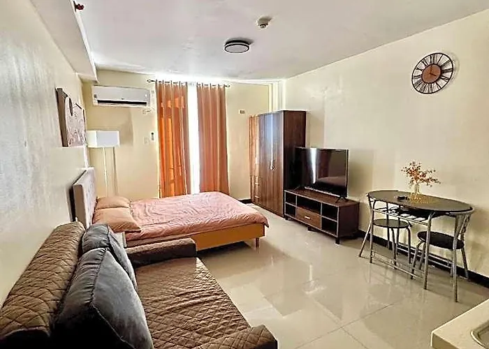 Spacious Unit With Balcony