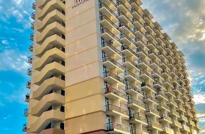Hotel Spacious Unit With Balcony Cebu